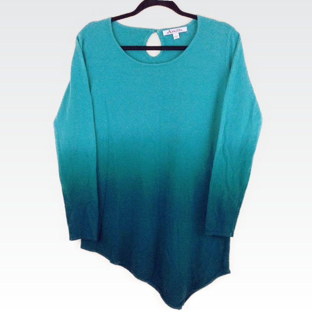 Avette | L | Sea Green Gradient Shark Bite Sweater
